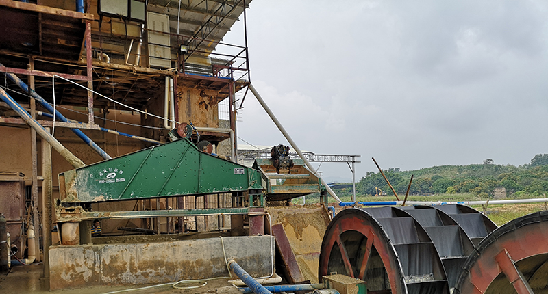 污泥壓濾機(jī)設(shè)備為何在市場(chǎng)上暢銷(xiāo)如此的火熱