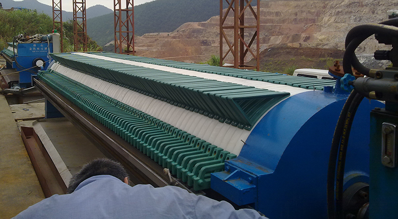 從了解詳細(xì)工作流程入手,提高污泥廂式壓濾機(jī)效率