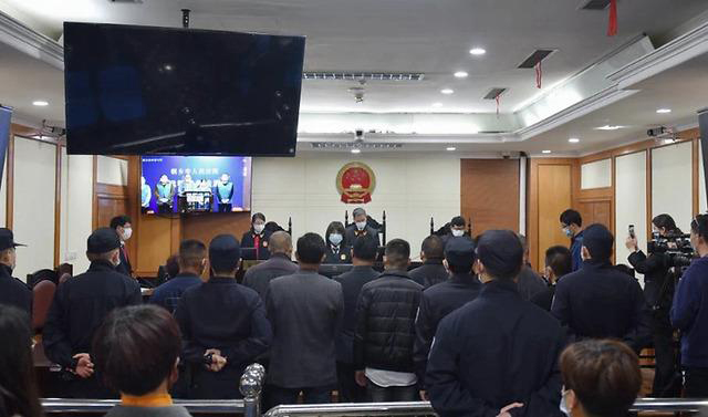 6300多噸淤泥倒入京杭大運(yùn)河 15人被判刑!